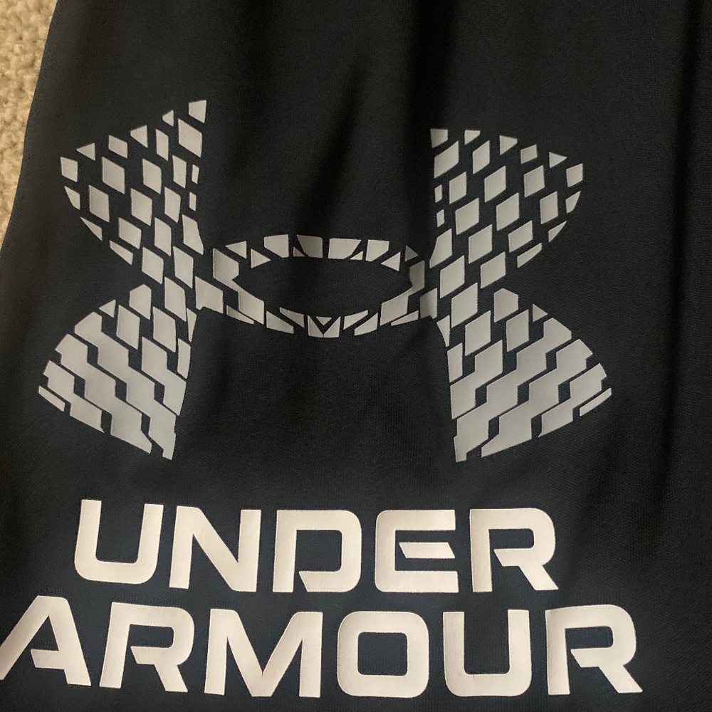 Black under armour athletic shorts
